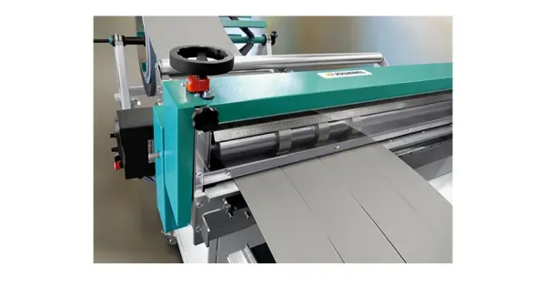 Elektryczna linia do cięcia i rozcinania blach 1250 mm 3 noże rozdzielające automatyczne cięcie CLD-AE-CTE-REF