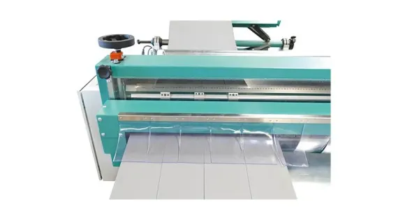 Elektryczna linia do cięcia i rozcinania blach 1250 mm 3 noże rozdzielające automatyczne cięcie CLD-AE-CTE-REF