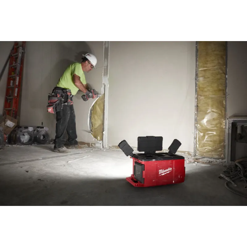 LAMPA STREFOWA PACKOUT MILWAUKEE M18 POALC-0